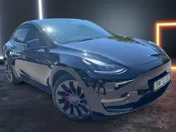 Black Used 2023 Tesla Model Y Performance SUV | £33,600 (Fair price)