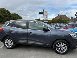 Grey Used 2015 Renault Kadjar Dynamique SUV | £5,995 (Fair price)