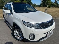 White Used 2015 Kia Sorento 3 SUV | £10,993 (Fair price)