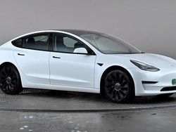 White Used 2022 Tesla Model 3 Performance Sedan | £27,498 (Expensive)