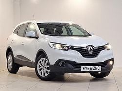 White Used 2016 Renault Kadjar Dynamique SUV | £7,998 (Fair price)