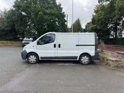 White Used 2006 Vauxhall Vivaro Van | £2,995 (Fair price)