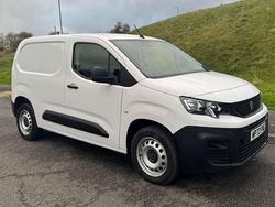 White Used 2024 Peugeot Partner Premium Van | £11,990 (Fair price)