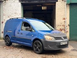 Blue Used 2011 VW Caddy Maxi MPV | £4,495 (Fair price)