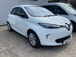 White Used 2015 Renault Zoe Dynamique Hatchback | £5,995 (A bit pricey)