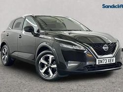 Black Used 2024 Nissan Qashqai N-Connecta SUV | £19,100 (Fair price)