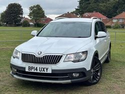 White Used 2014 Skoda Superb Tour Estate | £6,985 (Fair price)