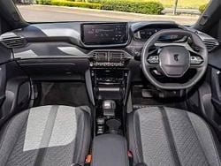 Metallic nera black New 2025 Peugeot 2008 Allure SUV | £23,998 (Good price)