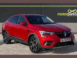 Flame red metallic Used 2023 Renault Arkana Version S SUV | £14,100 (Fair price)