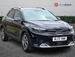 Premium paint midnight black Used 2021 Kia Stonic GT-Line SUV | £11,150 (Good price)