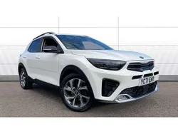 White Used 2021 Kia Stonic 4 SUV | £12,216 (Fair price)