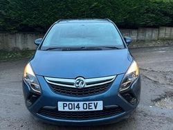 Blue Used 2014 Vauxhall Zafira MPV | £4,595 (Good price)