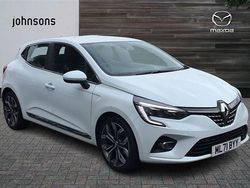 White Used 2021 Renault Clio V Version S Hatchback | £12,490 (Fair price)
