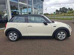 White Used 2019 Mini Cooper Classic Hatchback | £10,995 (Super price)