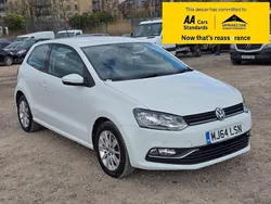 White Used 2014 VW Polo SE Hatchback | £8,988 (Fair price)