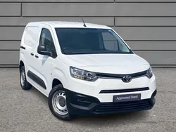 White Used 2022 Toyota Proace Active Van | £13,000 (Fair price)