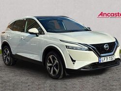 Pearl pearl white Used 2021 Nissan Qashqai SUV | £16,975 (Fair price)