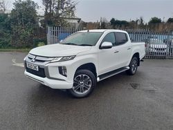 White Used 2020 Mitsubishi L200 Warrior Pickup | £18,995 (Fair price)