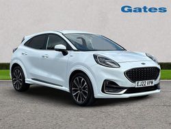 White Used 2022 Ford Puma Gen-E ST-Line Hatchback | £18,000 (Fair price)