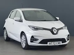 White Used 2022 Renault Rapid SE Hatchback | £11,998 (Fair price)