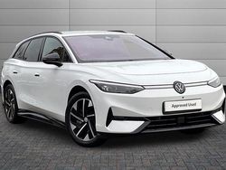 Glacier white Used 2024 VW ID.7 Pro Hatchback | £35,050 (Expensive)