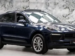 Blue Used 2022 Porsche Macan SUV | £42,489 (Fair price)