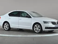 White Used 2020 Skoda Octavia SE L Hatchback | £14,198 (Fair price)