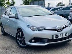 Used 2016 Toyota Auris Design | £5,690 (Good price)