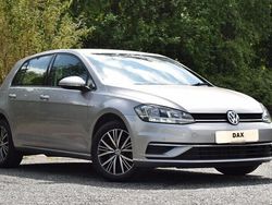 Silver Used 2018 VW Golf VII SE Hatchback | £11,491 (Fair price)