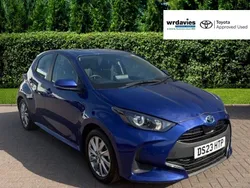 Blue Used 2023 Toyota Yaris Hybrid Hatchback | £16,795 (Fair price)
