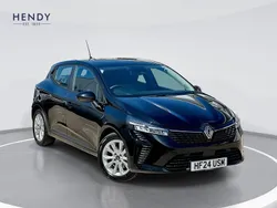 Diamond black Used 2024 Renault Clio V Evolution Hatchback | £15,999 (Good price)