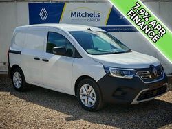 White New 2025 Renault Kangoo MPV | £14,995 (Fair price)