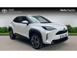 White Used 2024 Toyota Yaris Cross SUV | £25,981 (Fair price)