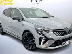 Red Used 2025 Renault Clio V Esprit Alpine Hatchback | £17,599 (Fair price)