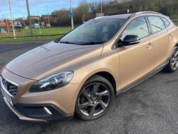Used 2014 Volvo V40 CC Estate | £5,290 (Fair price)