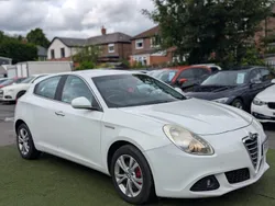 White Used 2011 Alfa Romeo Giulietta Lusso Hatchback | £2,250 (A bit pricey)