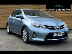 Blue Used 2014 Toyota Auris Hatchback | £3,990 (Super price)