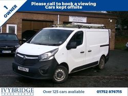 White Used 2018 Vauxhall Vivaro S Van | £6,495 (Good price)