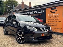 Black Used 2015 Nissan Qashqai Tekna SUV | £10,894 (Fair price)