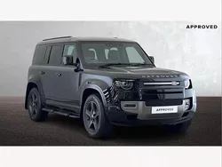 Black Used 2025 Land Rover Defender SE Dynamic SUV | £80,000