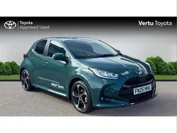 Green Used 2025 Toyota Yaris Hybrid Hatchback | £25,362 (Fair price)
