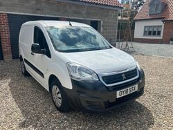 White Used 2018 Peugeot Partner Van | £4,995 (A bit pricey)