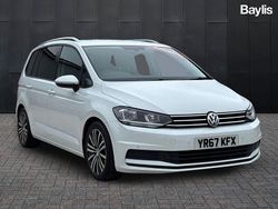 White Used 2017 VW Touran SE MPV | £12,795 (Fair price)