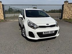 White Used 2015 Kia Rio 2 Hatchback | £5,999 (Fair price)