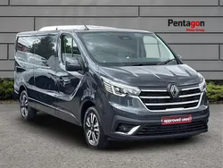 Metallic highland grey New 2025 Renault Trafic Van | £23,490
