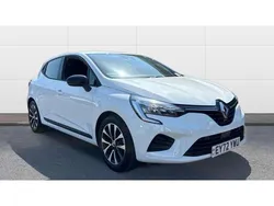 White Used 2022 Renault Clio V Evolution Hatchback | £12,841 (Good price)