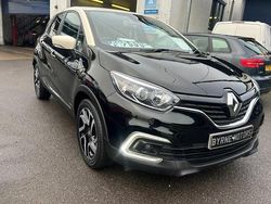 Black Used 2018 Renault Captur Iconic SUV | £7,995 (Fair price)