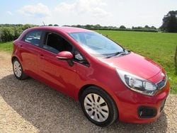 Red Used 2013 Kia Rio 2 Hatchback | £2,250 (Fair price)