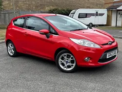 Red Used 2012 Ford Fiesta Zetec Hatchback | £2,475 (Good price)
