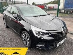 Black Used 2022 Renault Clio V Iconic Hatchback | £11,795 (Good price)